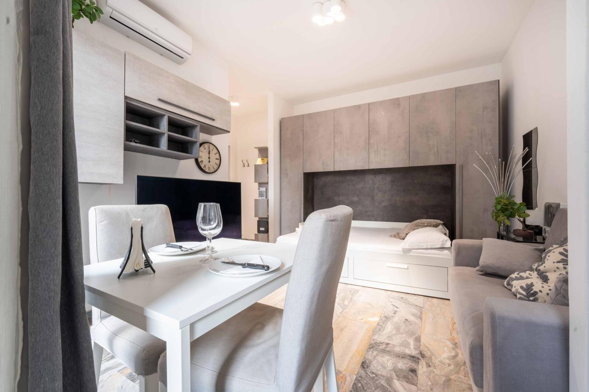 Small suite in the Heart  Milano Esterno foto
