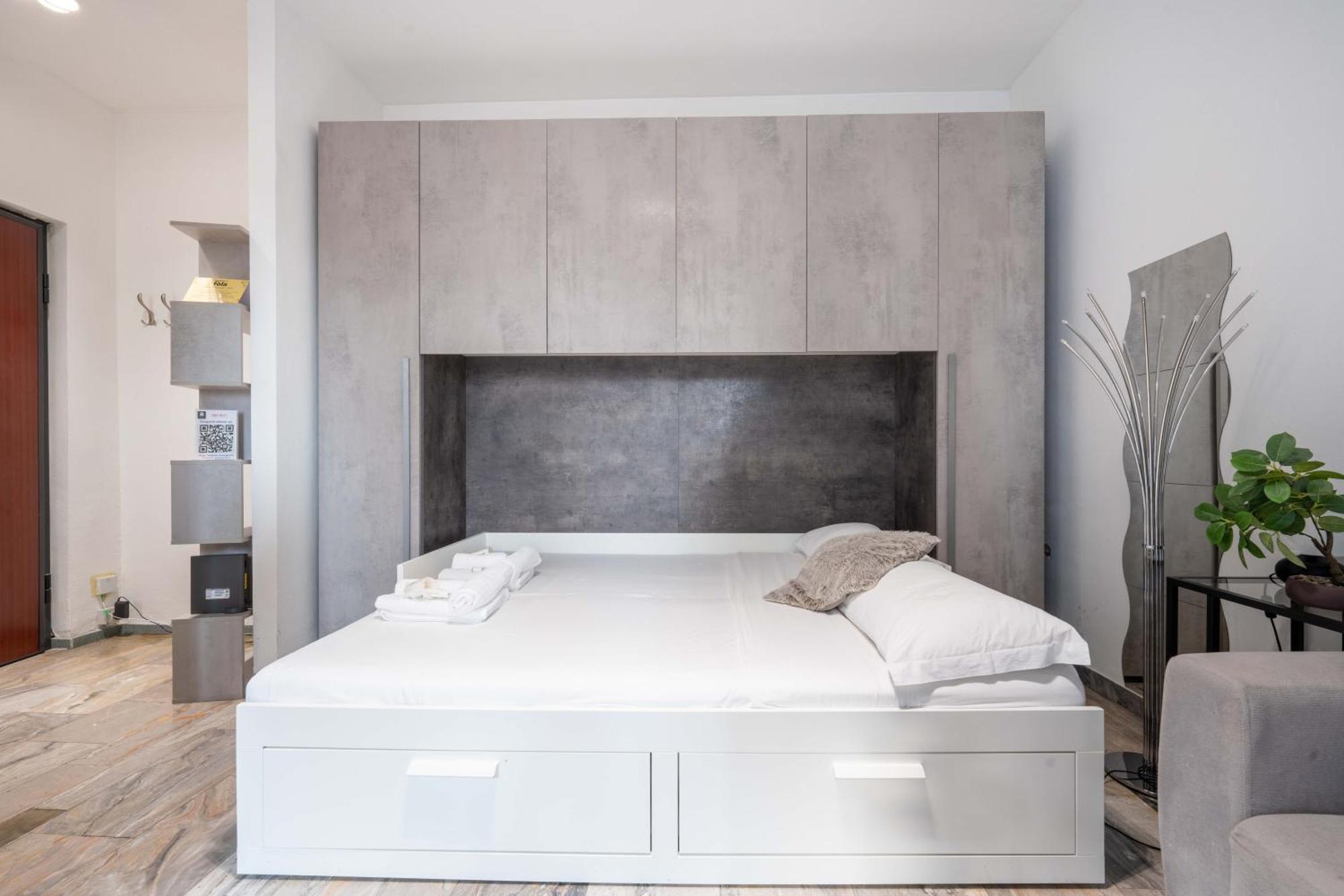 Small suite in the Heart  Milano Esterno foto