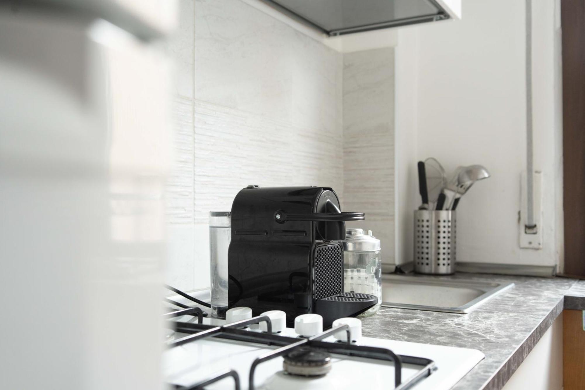 Small suite in the Heart  Milano Esterno foto