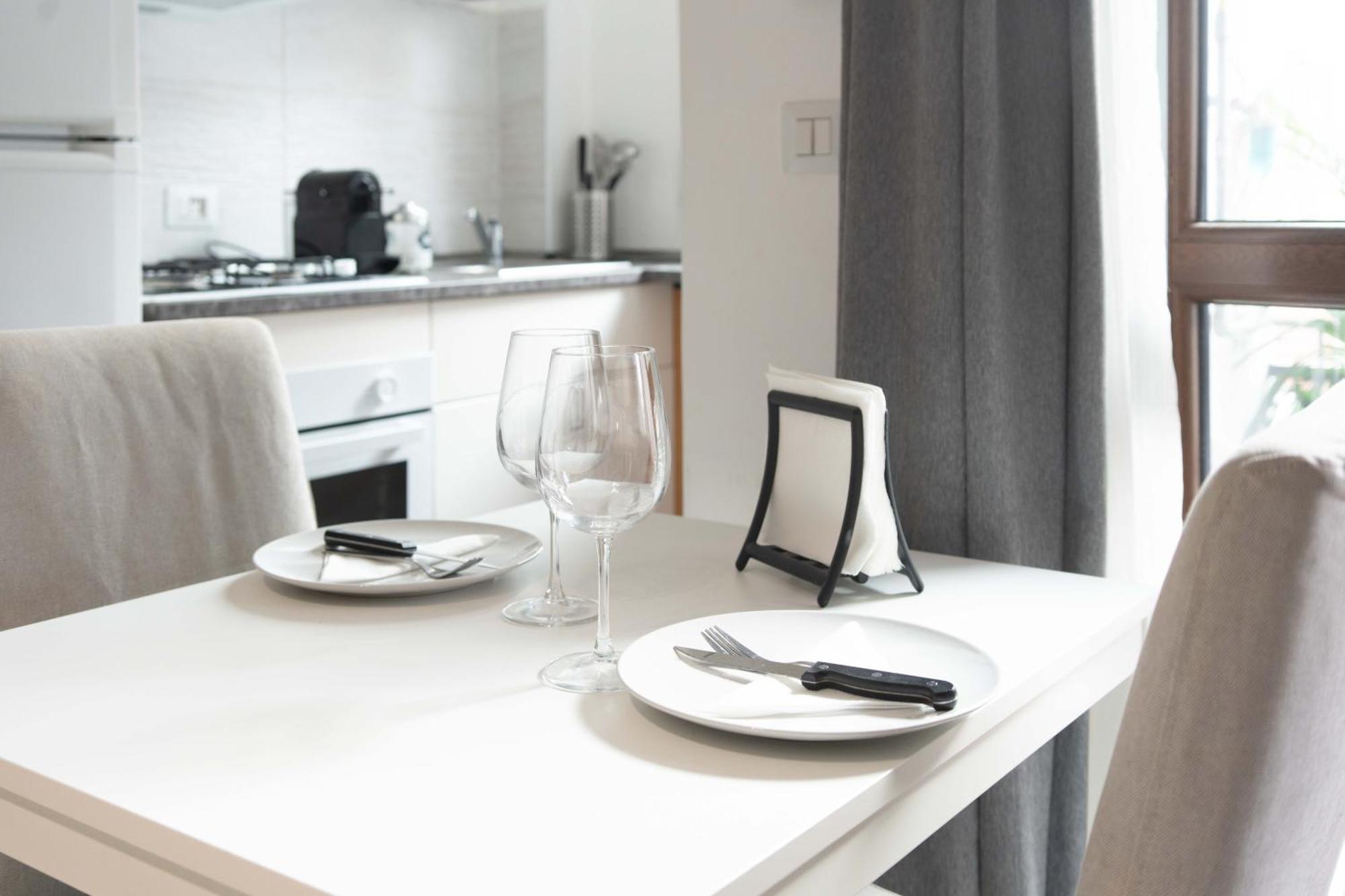 Small suite in the Heart  Milano Esterno foto